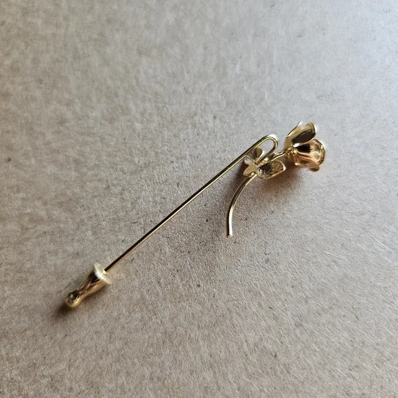 🌹 Monet vintage gold tone elegant rose stick pin - Picture 2 of 4